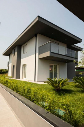 Marali Lake Apartments di ENRICA BIANCHERA